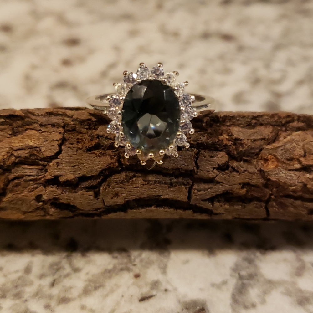 Stunning Silver Halo Blue Gemstone Ring Size 7